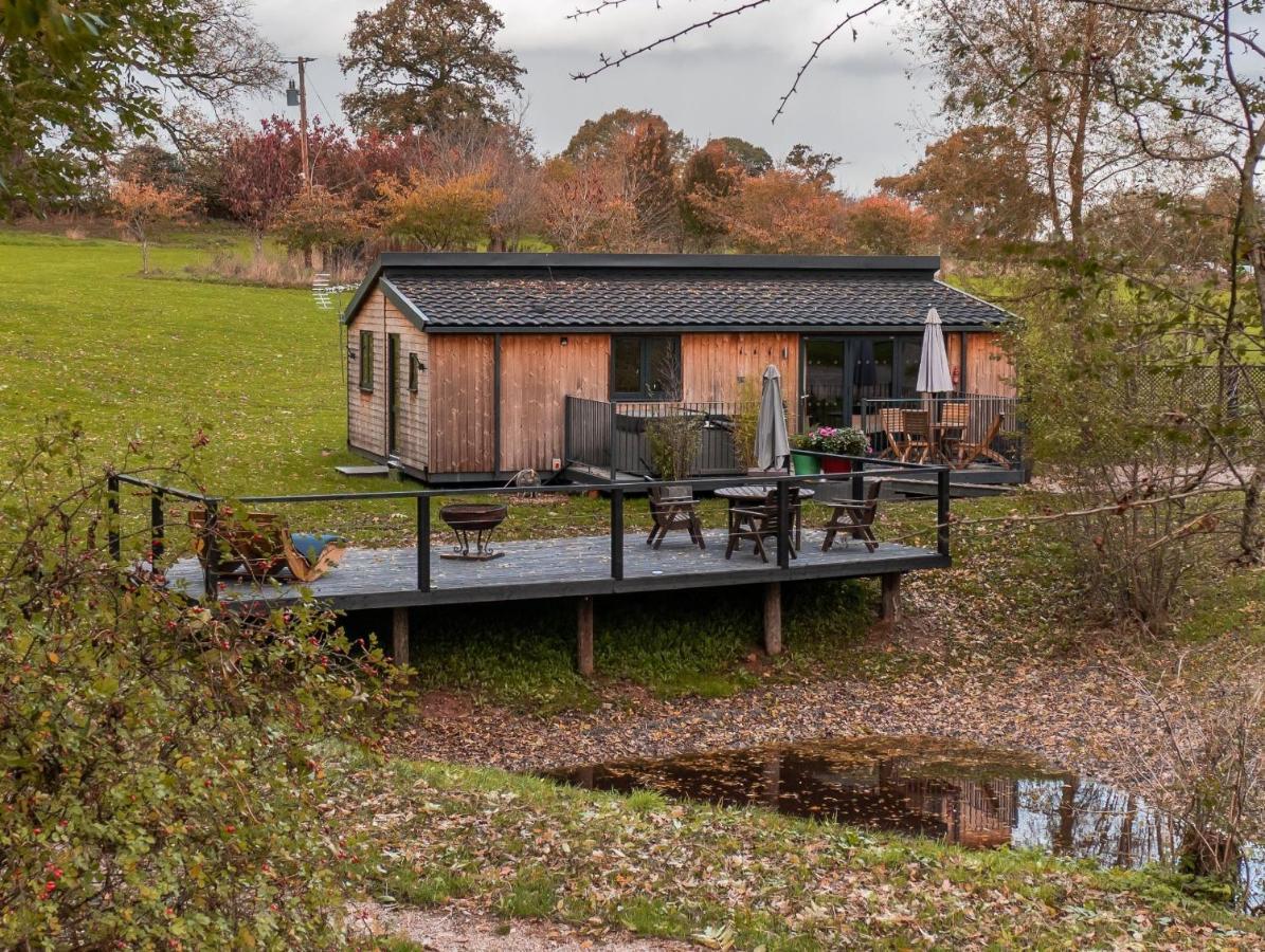 Riverside Cabins Shrewsbury Exteriör bild