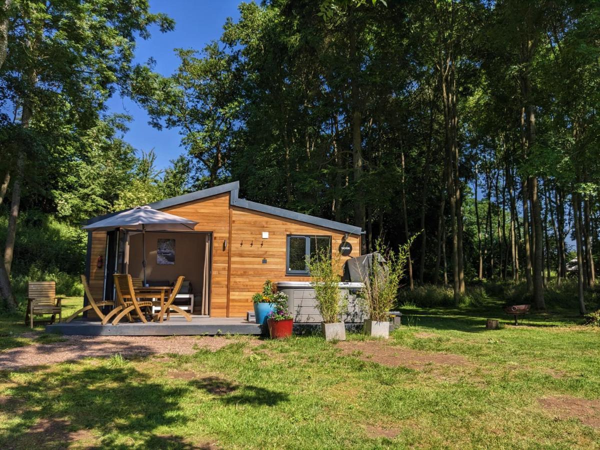 Riverside Cabins Shrewsbury Exteriör bild